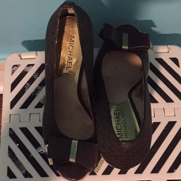 Michael KORS Meg wedge peep toe bow 5.5 - Picture 2 of 2